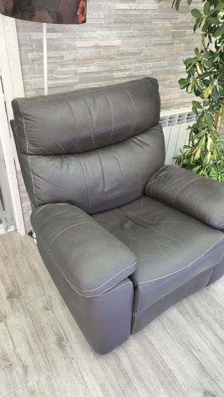 Sillón individual polipiel y piel. Se puede abrir 