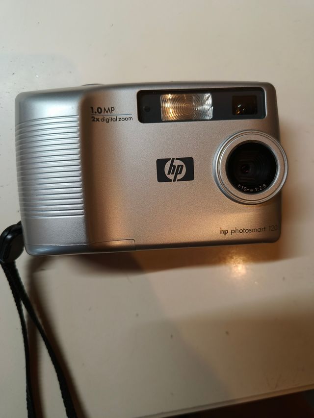 Macchina fotografica vintage HP Photosmart 120