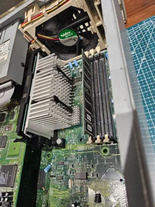 Ordenador IBM 300GL Beige