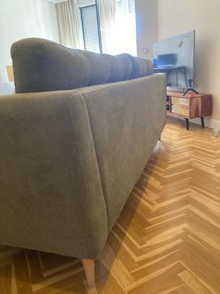 Sofá 4 plazas estilo vintage. Como nuevo.