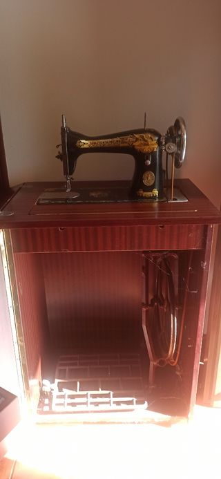 Máquina de Coser Singer Antigua