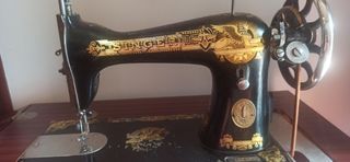 Máquina de Coser Singer Antigua