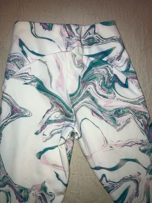 Mallas Zara niña estampado mármol