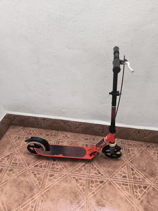 Patinete infantil rojo