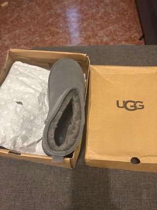 Botas UGG grises