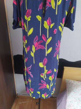 Vestido recto estampado floral