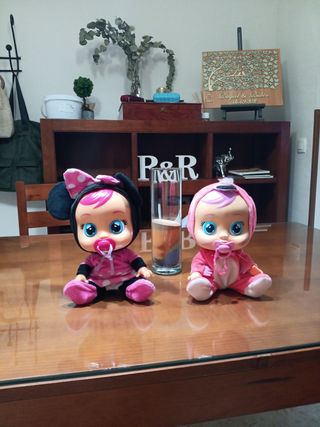 Muñecas Bebé Llorón Minnie y Flamenco