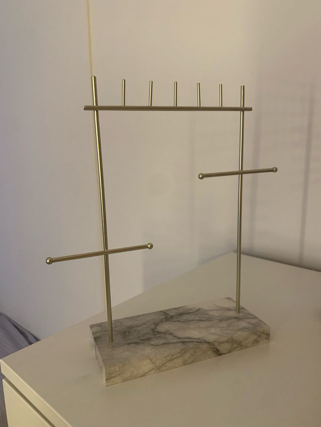 Colgador Joyas Oro y Mármol