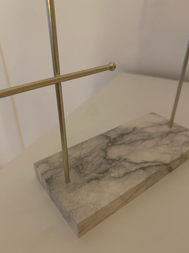 Colgador Joyas Oro y Mármol