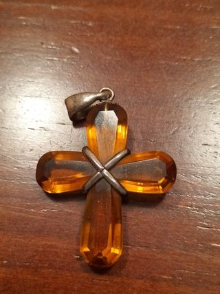 Colgante Cruz Plata y Cristal Ámbar