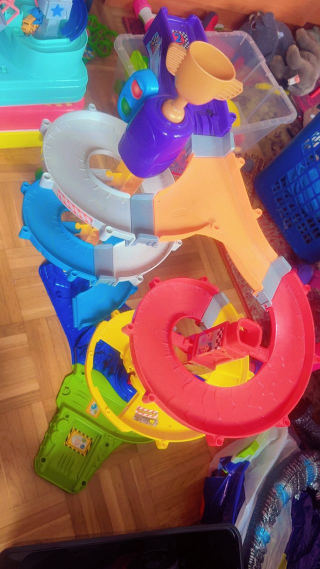 Pista de coches de juguete Marca VTECH