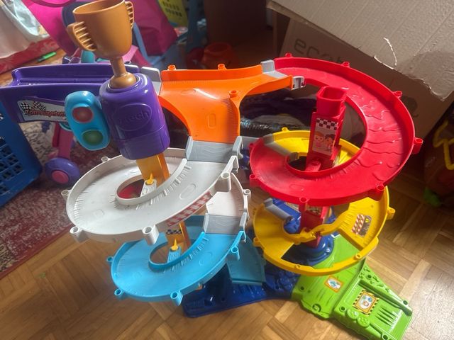 Pista de coches de juguete Marca VTECH