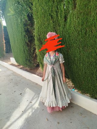 Traje de flamenca blanco y rosa niña