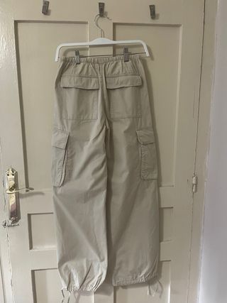 Pantalones cargo H&M beige