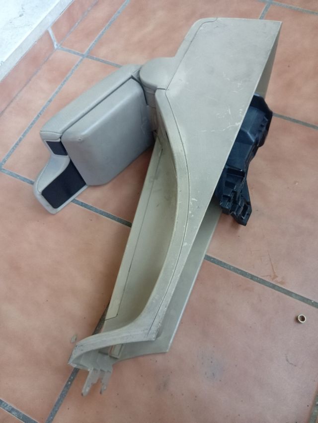 Apoyabrazos BMW E46 Beige