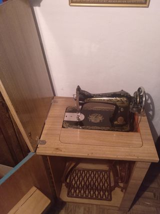 Máquina de coser Singer antigua