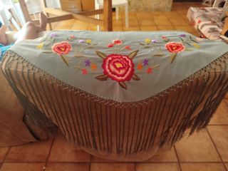 Mantoncillo Flamenco Bordado Flores