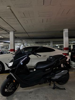 BMW C400GT Moto Scooter