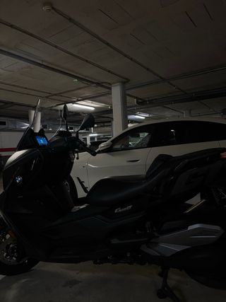 BMW C400GT Moto Scooter