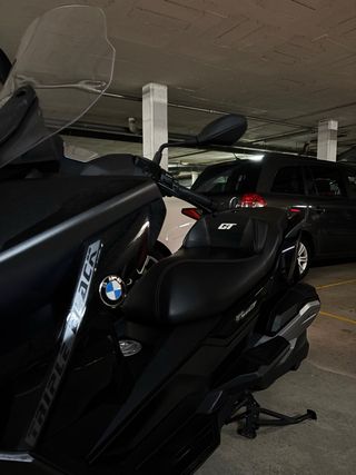 BMW C400GT Moto Scooter