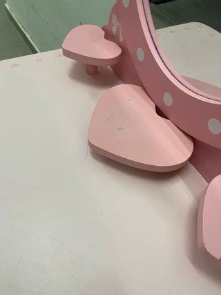 Tocador de madera para niña