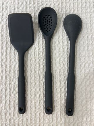 Set di 3 utensili da cucina in silicone nero OXO