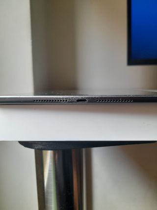 IPad 9ª Generación 64 GB Wi-Fi + Teclado + Cargado