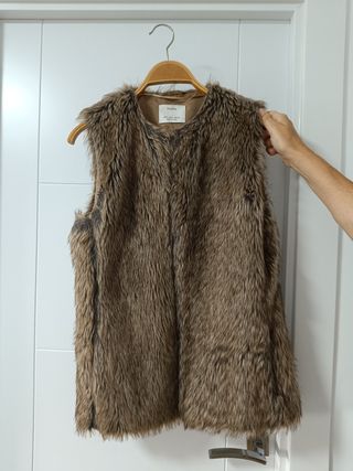 Chaleco pelitos Bershka