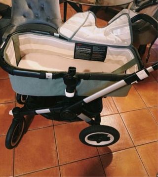 Silleta Bugaboo con capazo y bolso