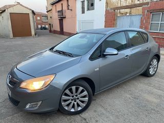 Opel Astra 2010