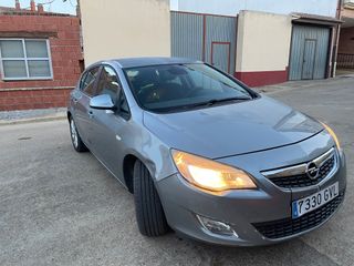 Opel Astra 2010
