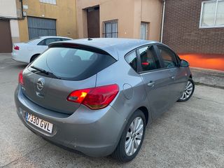 Opel Astra 2010