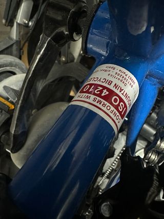 Bicicleta azul BREEAKER