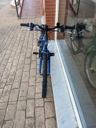 Bicicleta azul BREEAKER