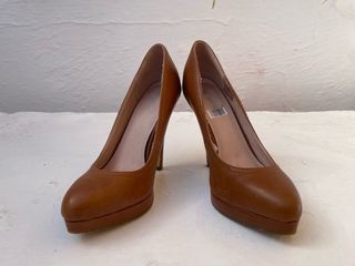 Zapatos de tacón UNIT marrones talla 38