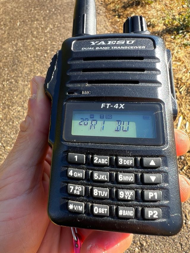 Walkie Yaesu FT-4X 