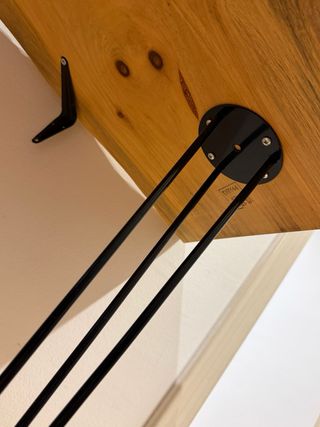 Mesa Escritorio madera con 2 patas de metal