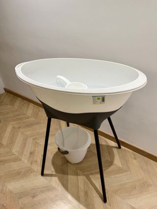 Bañera ergonómica para bebé moderna