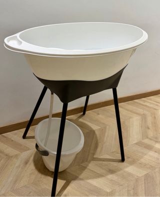 Bañera ergonómica para bebé moderna