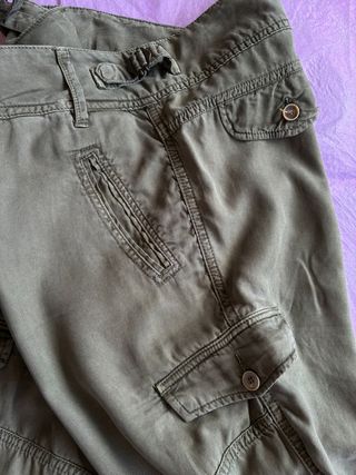 Pantalones cargo Zara verde militar