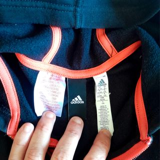 Sudadera Adidas con capucha y cremallera