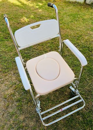 Silla de ducha y WC adaptable
