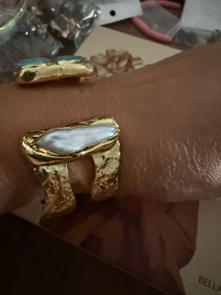 Brazalete Perla Barroca y Amazonita Natural 18k