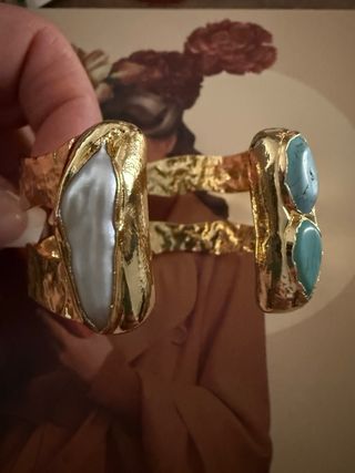 Brazalete Perla Barroca y Amazonita Natural 18k