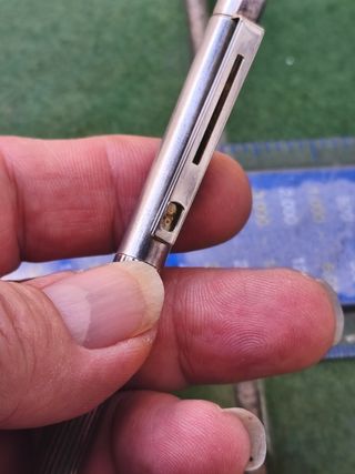 Bolígrafo metálico plateado LOWARA