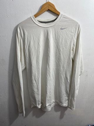 ¡OFERTA! Talla M Camiseta Nike Manga Larga Dri Fit