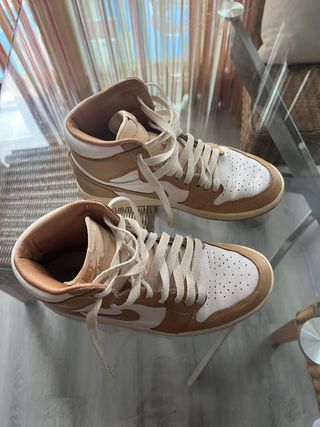Nike Dunk High Bambas Marrones y Blancas