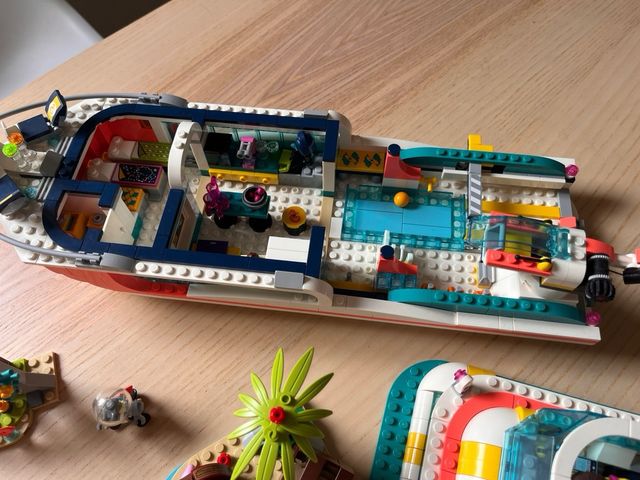 Nave di salvataggio Lego Friends 41381