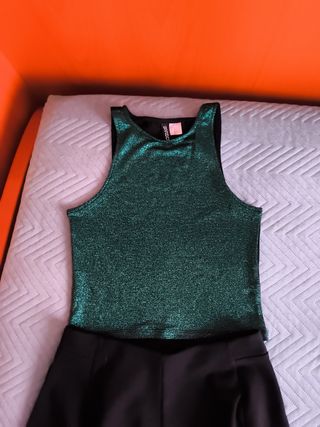 Conjunto Falda y Camiseta Verde y Negra