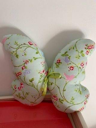 Cojín Mariposa Hecho a Mano